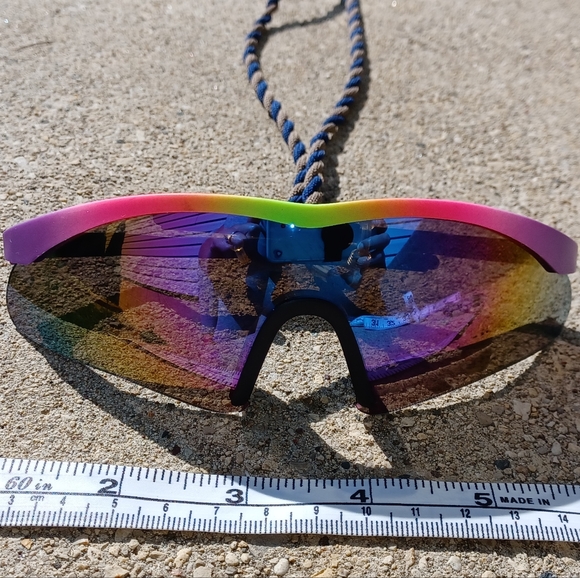 Kids 90s rainbow sports sunglasses - Picture 8 of 13